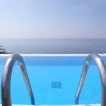 Ξενοδοχείο με διαμερίσματα Koumaros 2*