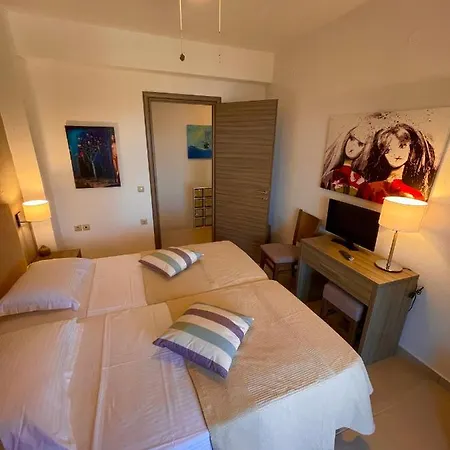 Aparthotel Koumaros 2*