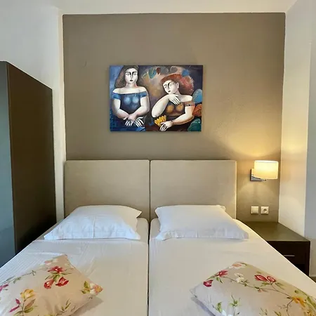Koumaros Aparthotel 2* Agia Paraskevi (Kassandra)