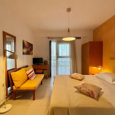 Koumaros Aparthotel