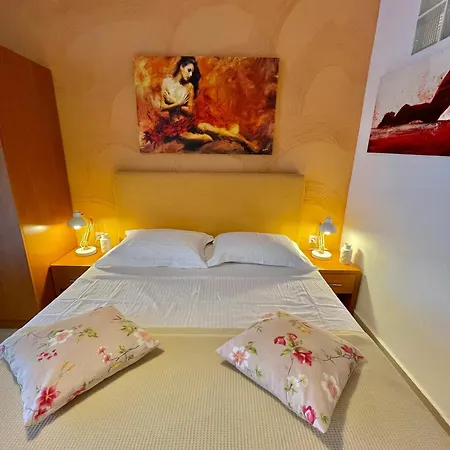 Koumaros Aparthotel