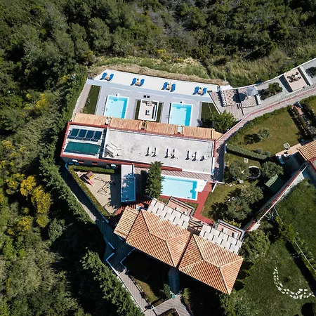Koumaros Aparthotel 2* Agia Paraskevi (Kassandra)