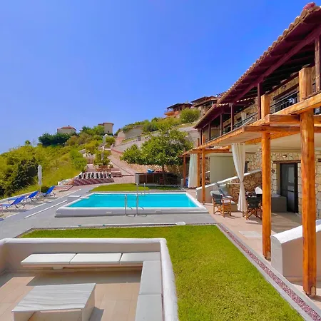 Koumaros Aparthotel