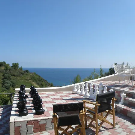 Koumaros Aparthotel 2*