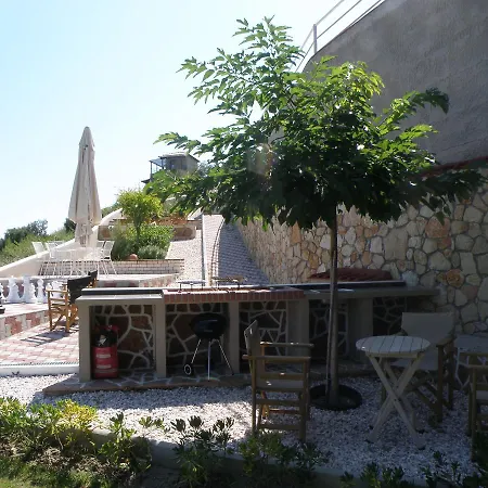 Koumaros Aparthotel Agia Paraskevi (Kassandra)