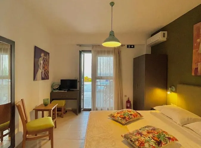 Koumaros Agia Paraskevi (Kassandra)