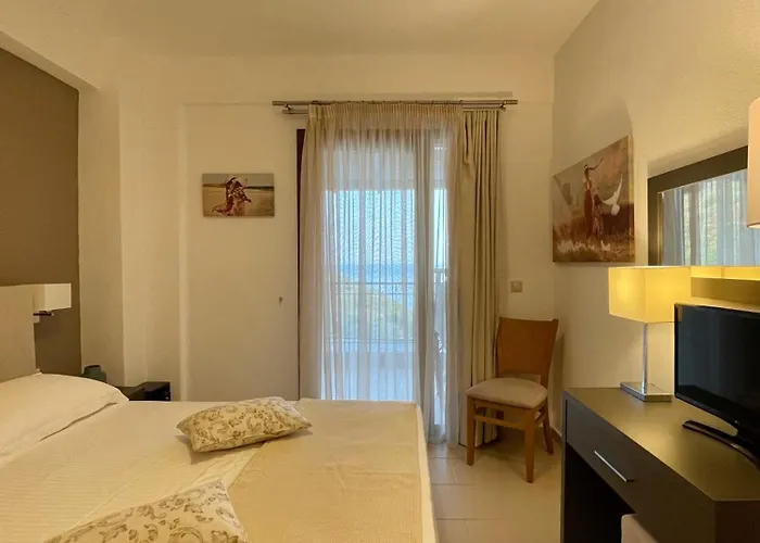 Koumaros Aparthotel