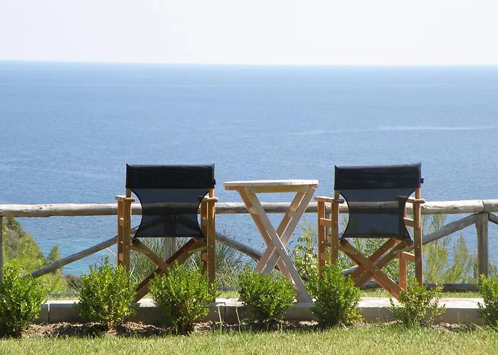 Koumaros Aparthotel 2*