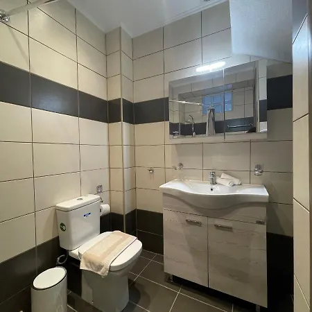 Koumaros 圣帕拉斯凯维