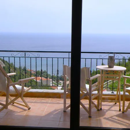 Apart Otel Koumaros 2*
