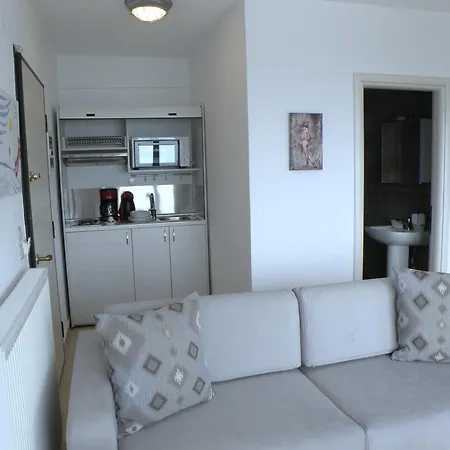Koumaros Apart Otel Aya Paraskevi