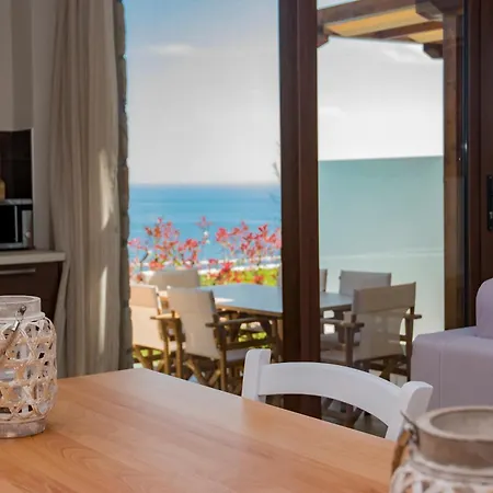 Koumaros Apart Otel Aya Paraskevi