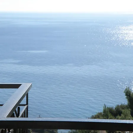 公寓式酒店 Koumaros 圣帕拉斯凯维