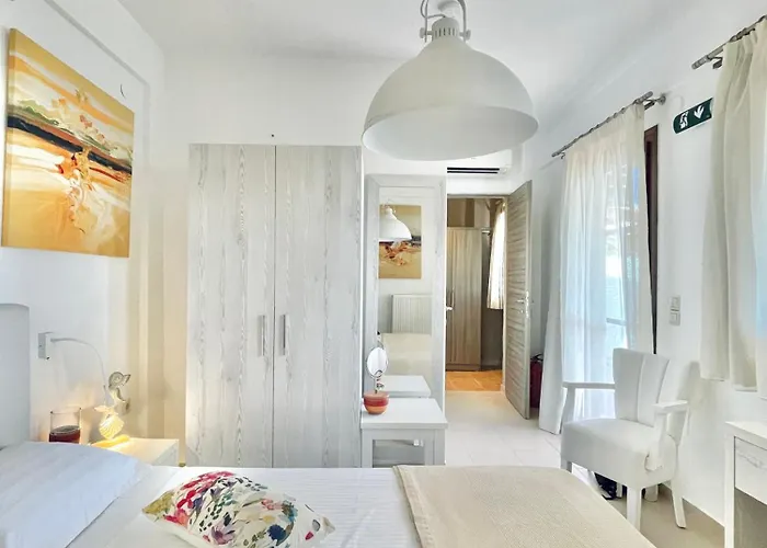 Koumaros Apart Otel 2*