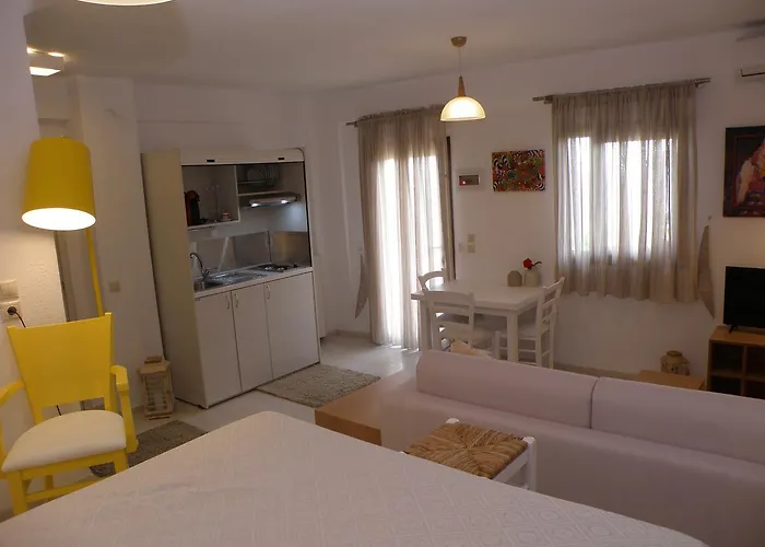 Koumaros Apart Otel Aya Paraskevi