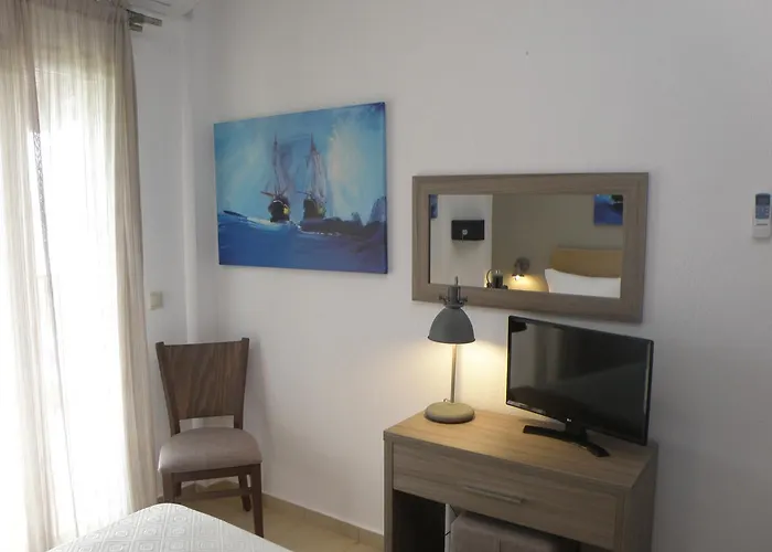 Koumaros Apart Otel Aya Paraskevi